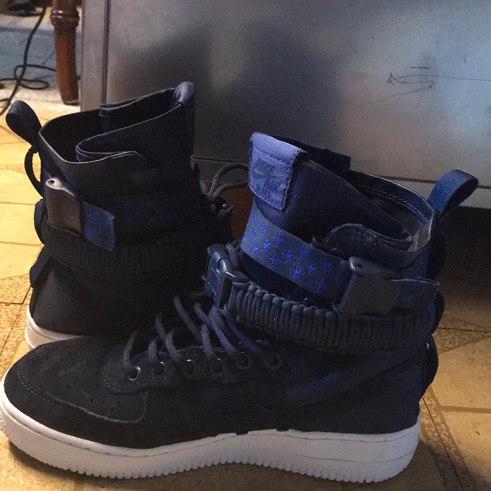 Nike blue shoes